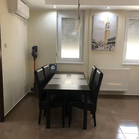 Csillagfeny Apartament *