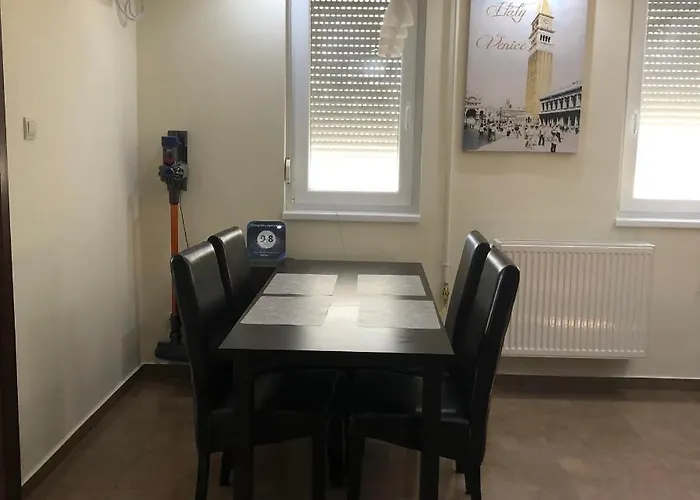 Csillagfeny 公寓 *